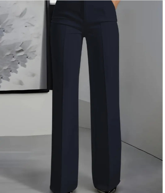 Pantalon blanc femme,chic et minimaliste